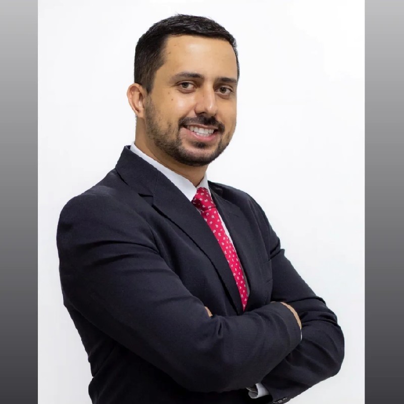 Foto de Adam Elias, CEO